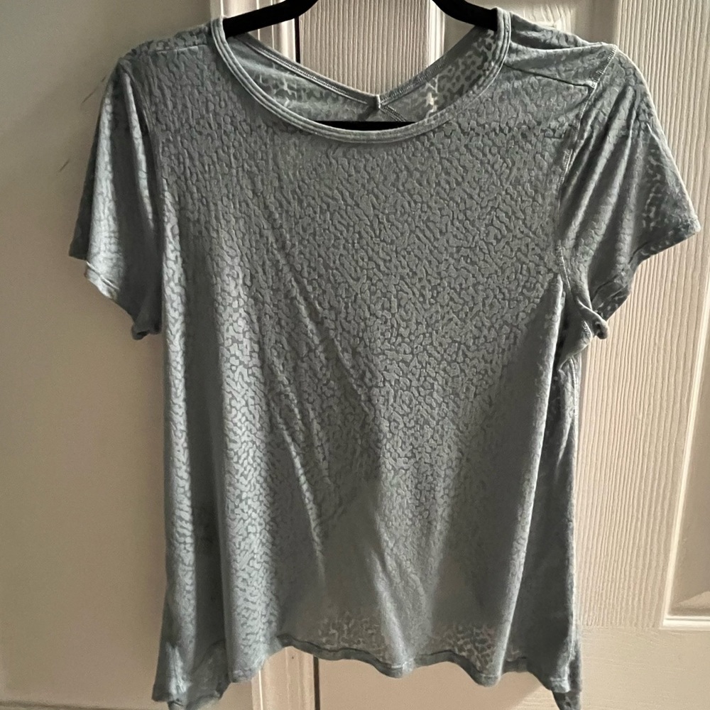 Lululemon tee